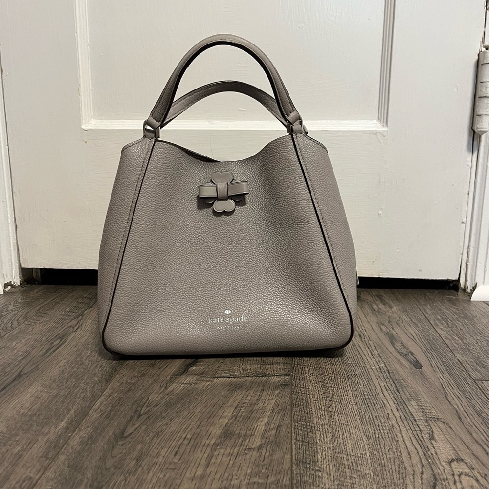 Kate Spade Gray Shoulder Bag with Modern Design